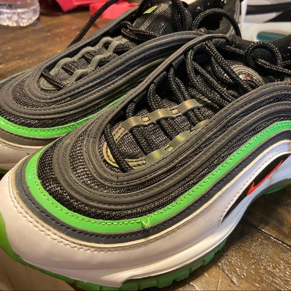 Kids youth Nike air max size 4.5
